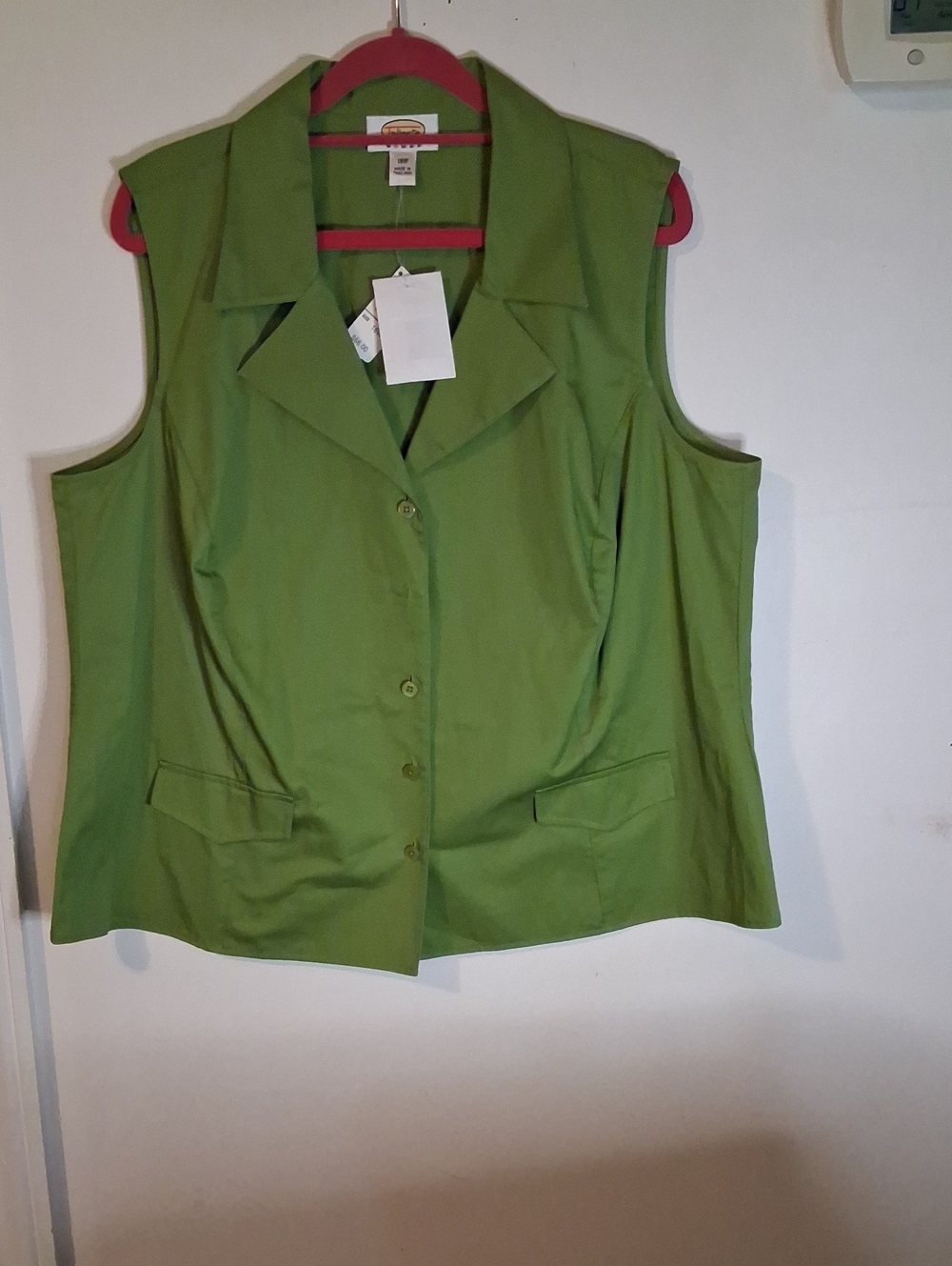 Talbots Sleeveless Button-Front Collared Top in Olive Green